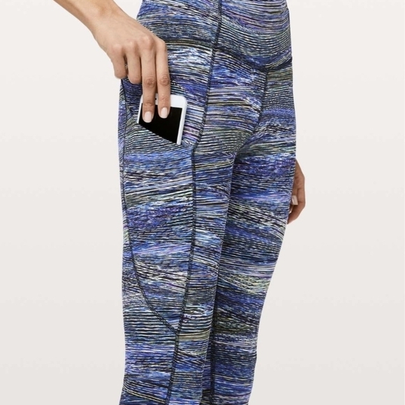 Lululemon Athletica Blue and Green Patterned Leggings Size 6 - Picture 4 of 12